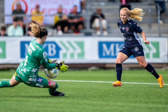 FC Rosengårds Sofie Bruun Bredgaard och Örebros Tove