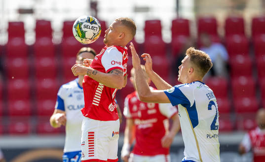 Kalmars Rasmus Sjöstedt och IFK Norrköpings Anton Eriksson