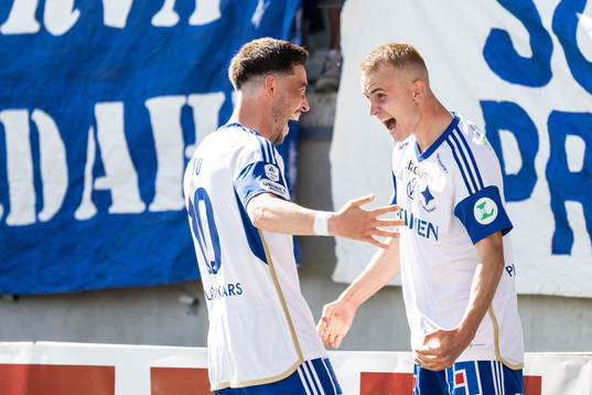 IFK Norrköpings Victor Stange Lind jublar
