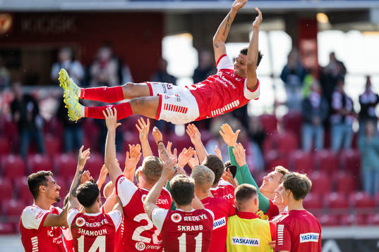 Kalmars Romario Pereira Sipiao jublar