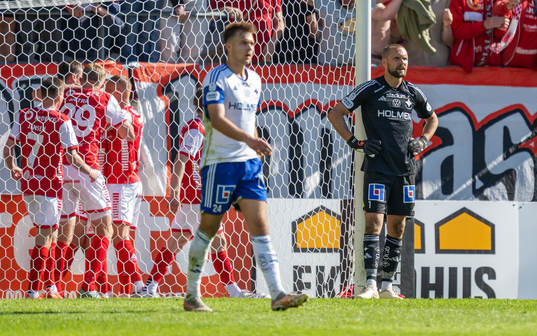 IFK Norrköpings Anton Eriksson och målvakt Oscar Jansson