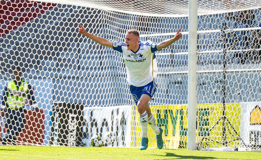 IFK Norrköpings Victor Stange Lind jublar