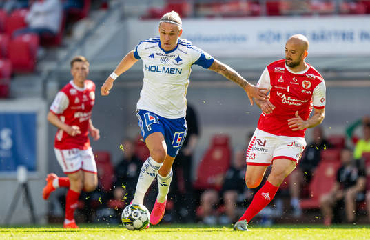 IFK Norrköpings Arnor Sigurdsson och Kalmars Robert Gojani