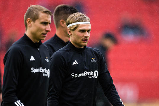 Olaus Jair Skarsem of Rosenborg warms up