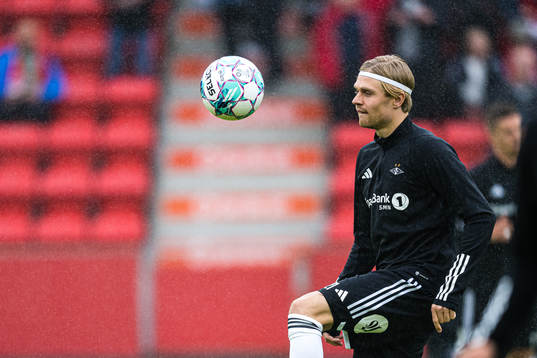 Olaus Jair Skarsem of Rosenborg warms up