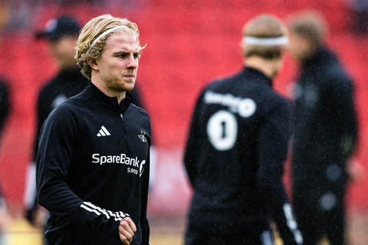 Edvard Tagseth of Rosenborg warms up