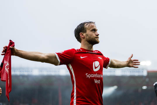 Bård Finne of Brann celebrates