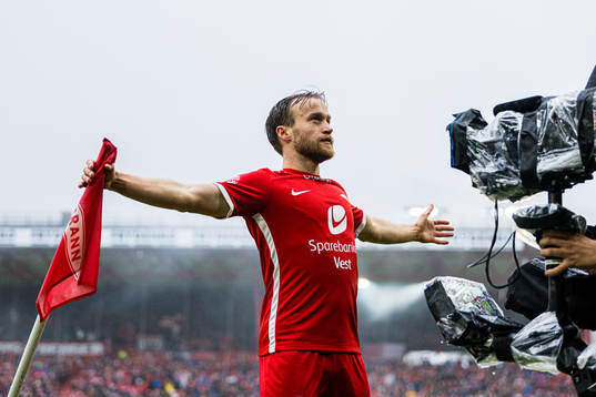 Bård Finne of Brann celebrates