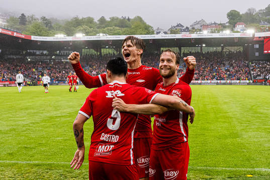 Bård Finne of Brann celebrates