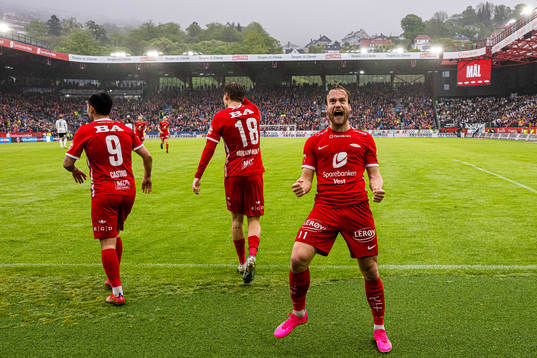 Bård Finne of Brann celebrates