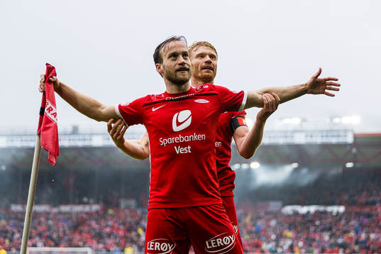 Bård Finne of Brann celebrates