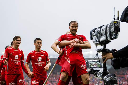 Bård Finne of Brann celebrates