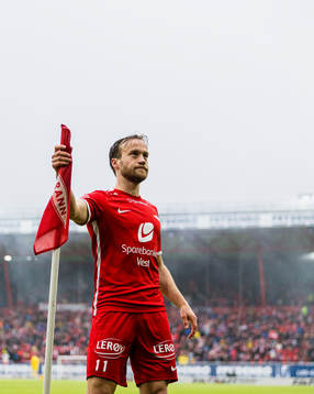 Bård Finne of Brann celebrates