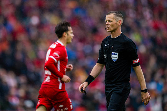 Sigurd Smehus Kringstad, referee