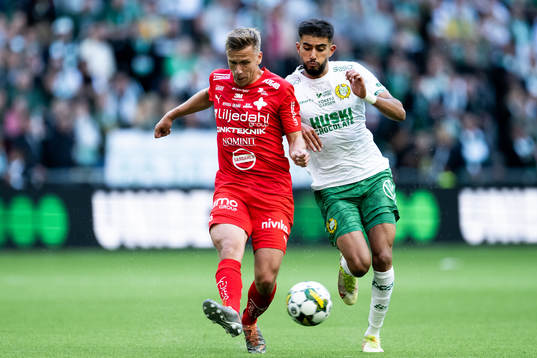 Värnamos Albin Lohikangas och Hammarbys Montader Madjed
