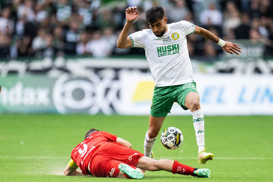 Värnamos Oscar Johansson och Hammarbys Montader Madjed