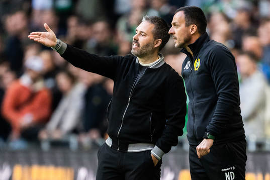 Hammarbys tränare Marti Cifuentes och assisterande