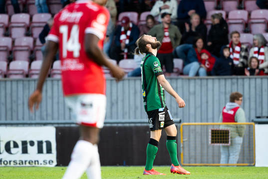 Varbergs Oskar Sverrisson deppar