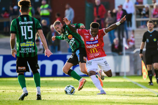 Varbergs Oliver Alfonsi och Degerfors Joseph - Claude