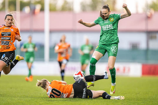 Kristianstads Mia Carlsson och Hammarbys Vilde Hasund