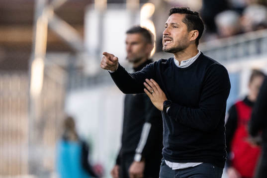Hammarbys tränare Pablo Pinones-Arce
