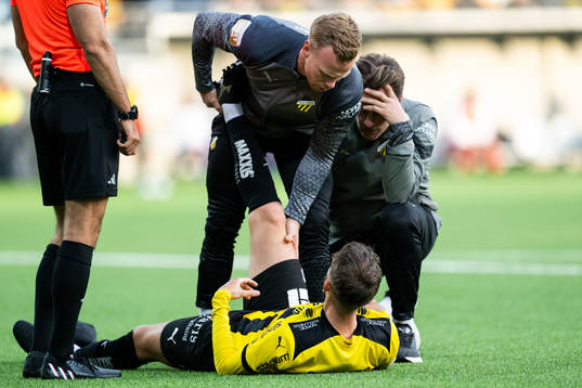 Häckens Simon Sandberg får vård
