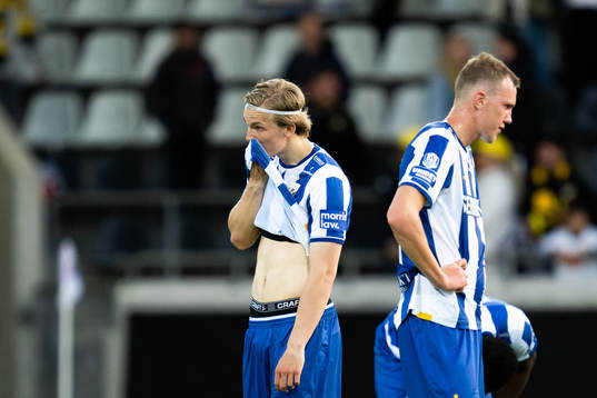 IFK Göteborgs Johan Bångsbo och Adam Carlén deppar