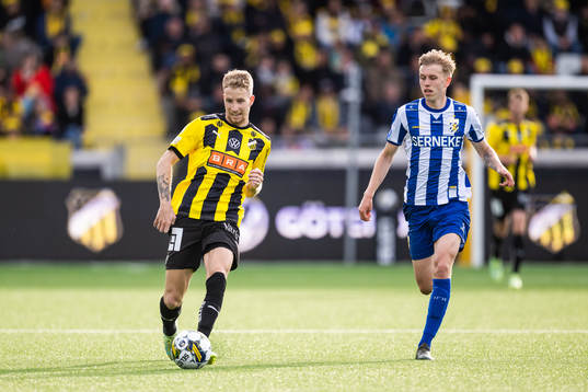 Häckens Samuel Gustafson och IFK Göteborgs Elias Hagen