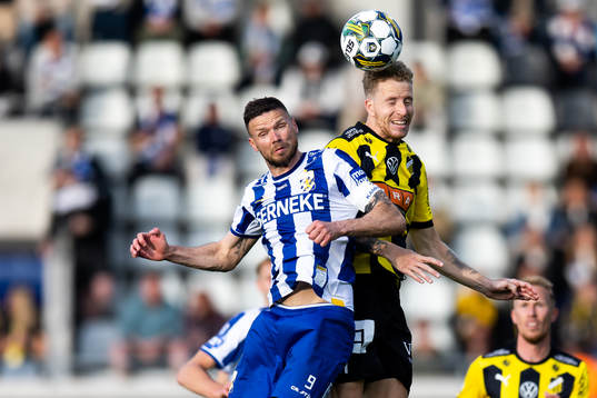 IFK Göteborgs Marcus Berg och Häckens Samuel Gustafson