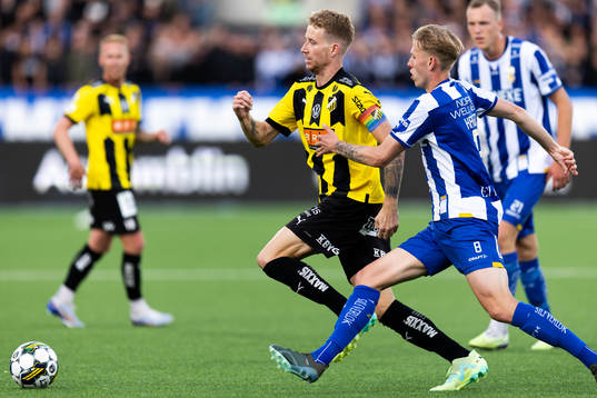 Häckens Samuel Gustafson och IFK Göteborgs Elias Hagen