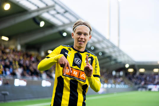 Häckens Pontus Dahbo jublar