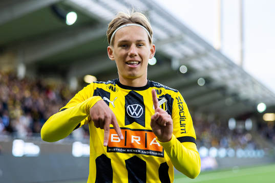 Häckens Pontus Dahbo jublar