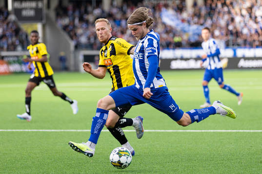 IFK Göteborgs Gustaf Norlin skjuter 1-1