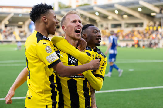 Häckens Mikkel Rygaard Jensen jublar