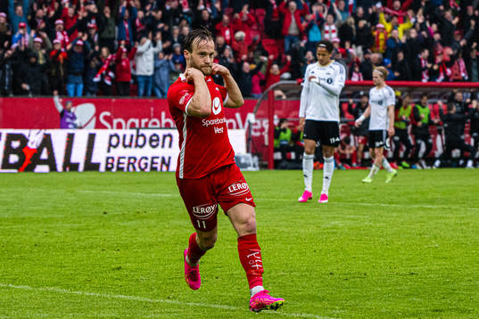 Bård Finne of Brann celebrates