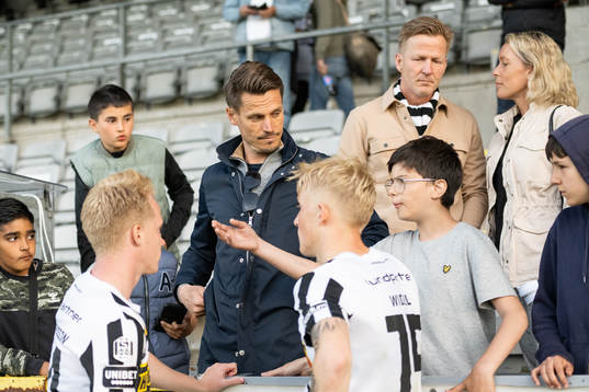 Markus Rosenberg och Landskronas David Edvardsson och