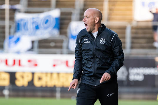 Landskronas tränare Billy Magnusson agerar