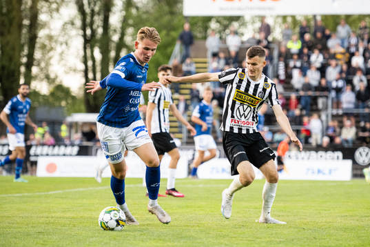 Landskronas Robin Dzabic och Trelleborgs Lukas Minter