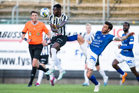 Landskronas Kofi Asare och Trelleborgs Nicolas Mortensen