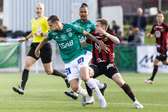 Brages Pontus Rödin och Östersunds Mykola Musolitin