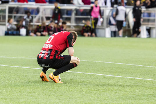 Östersunds Jakob Hedenquist deppar