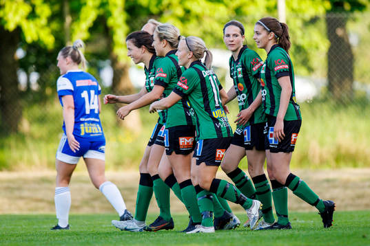 Varbergs spelare jublar