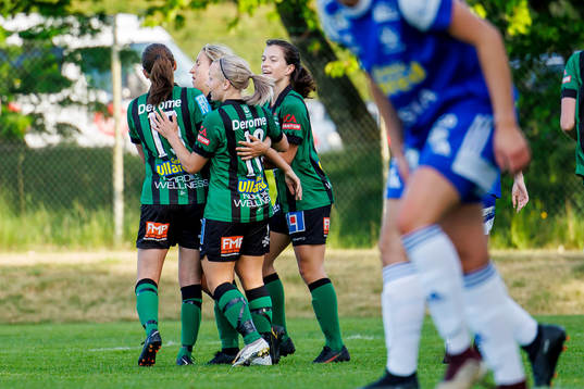 Varbergs spelare jublar