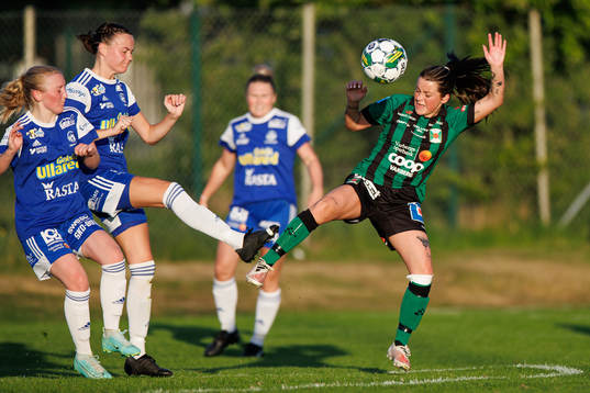 Ullareds Sandra Valdemarsson och Varbergs Tilde Persson