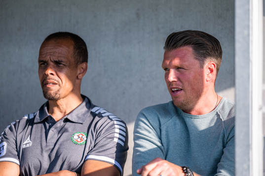 Örebros assisterande tränare Paul Olausson  och tränare