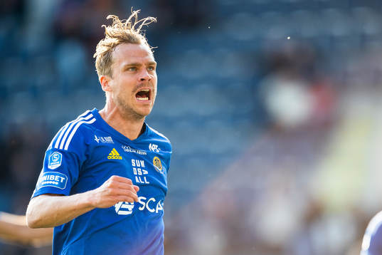 GIF Sundsvalls Pontus Engblom jublar