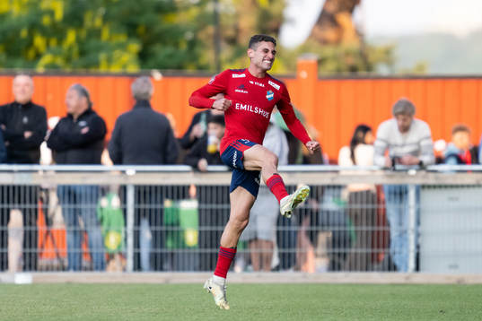 Örgrytes Noah Christoffersson jublar