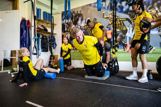 Lisa Löwing, Rosa Kafaji, målvakt Johan Brattberg,