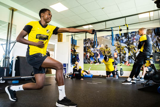 Aisha Masaka i gymmet