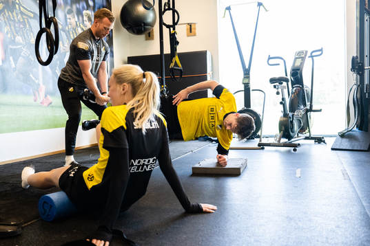 Lisa Löwing, fystränare Kári Sveinsson och Lars Olden